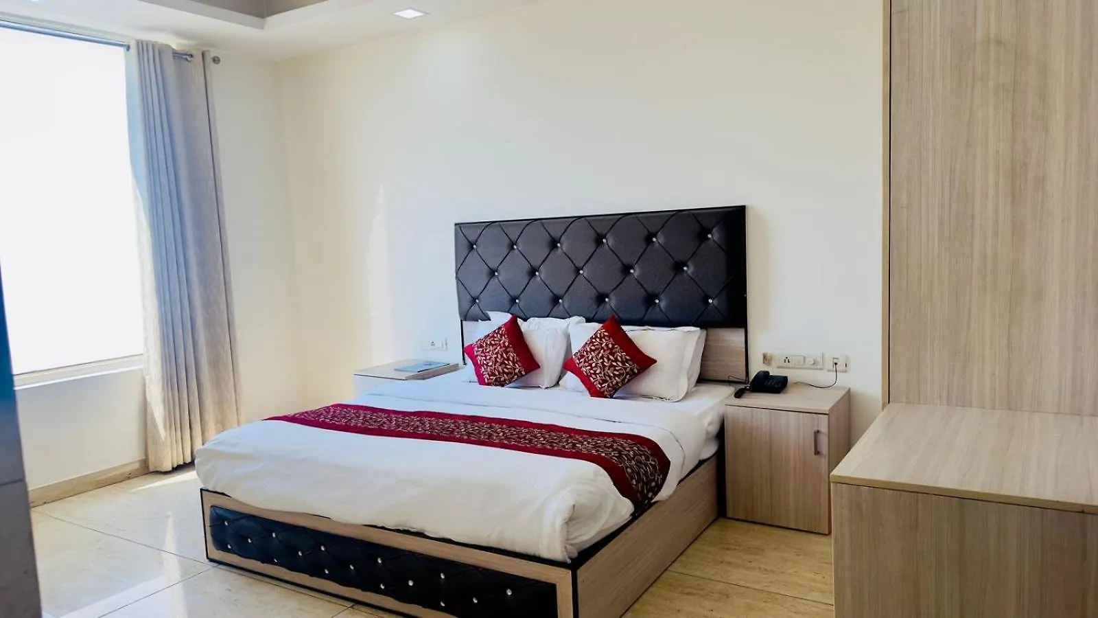 ***  Kabul Hotel By Nexhub Palace - Medanta غورغاون الهند