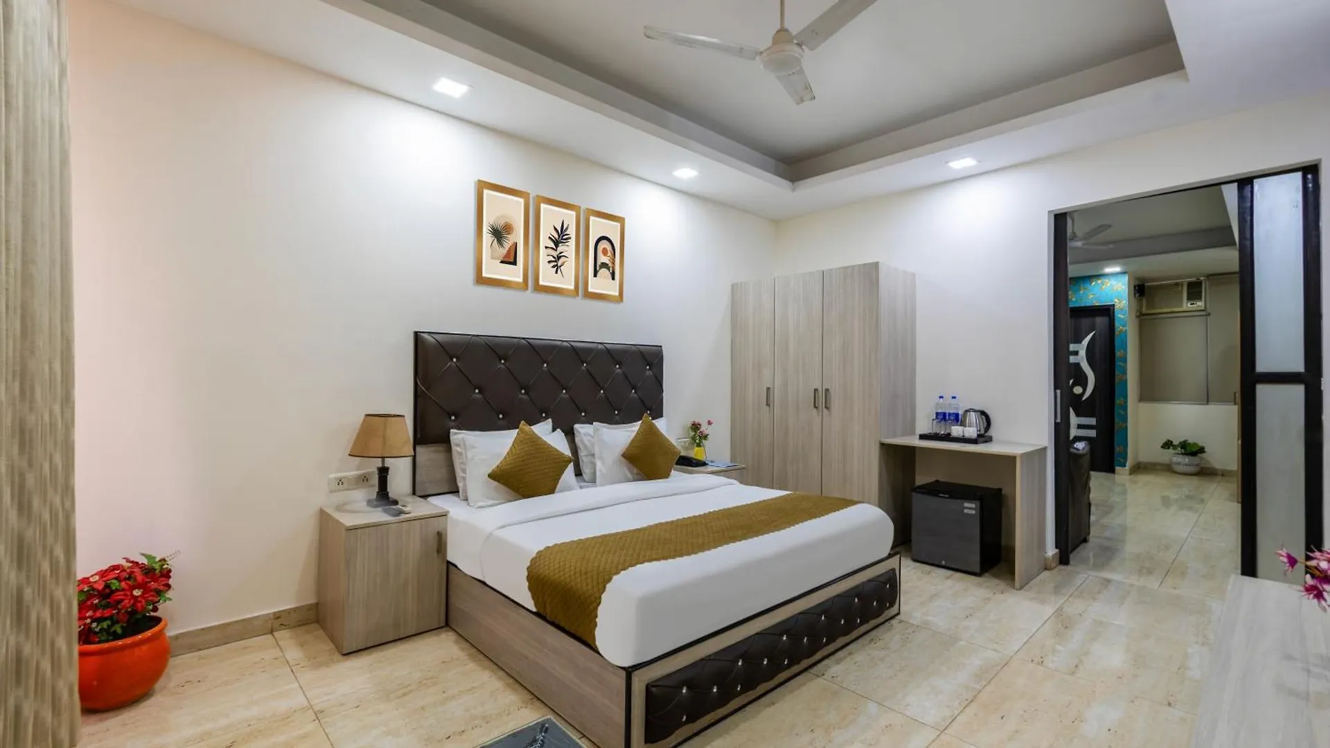 Kabul Hotel By Nexhub Palace - Medanta غورغاون 3*,  الهند
